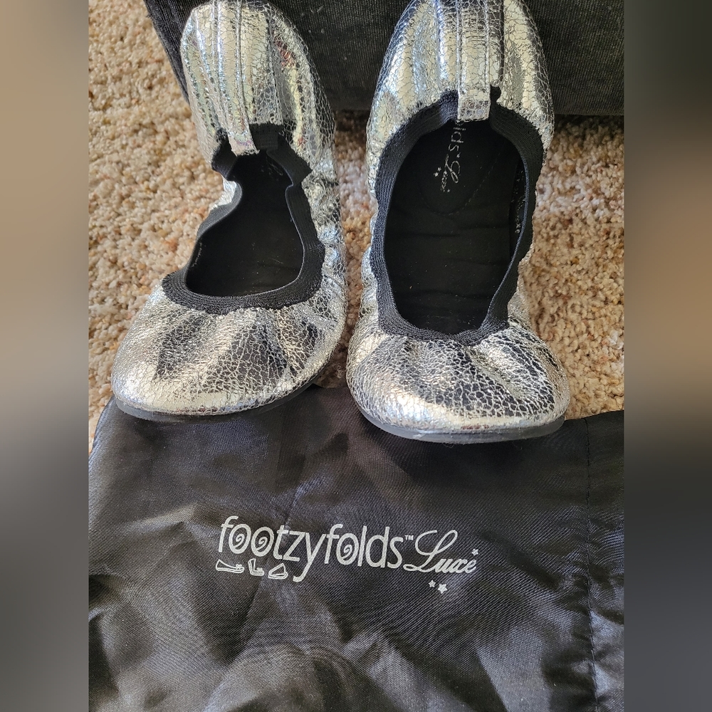 Silver Footzy Folds size 7